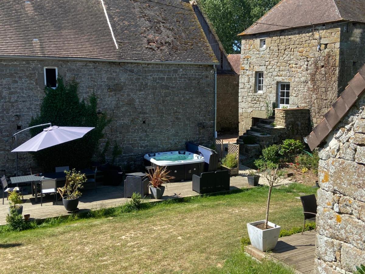 Domaine Des Tours Vauquelin Bed & Breakfast Putanges Exterior photo