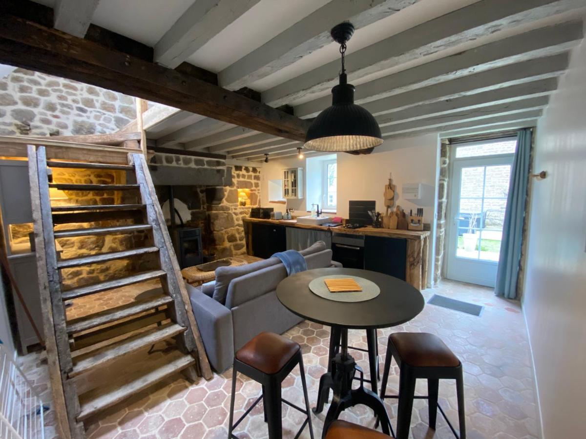 Domaine Des Tours Vauquelin Bed & Breakfast Putanges Exterior photo